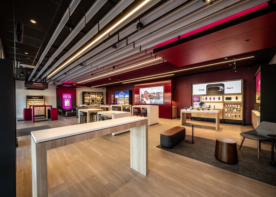 Interior photo of T-Mobile Store at 324th & Pacific Highway, Federal Way, WA