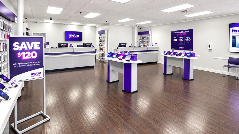 Metro by T-Mobile 501 W Palm Dr - 501 W Palm Dr 