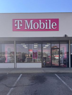 T-Mobile Authorized Retailer