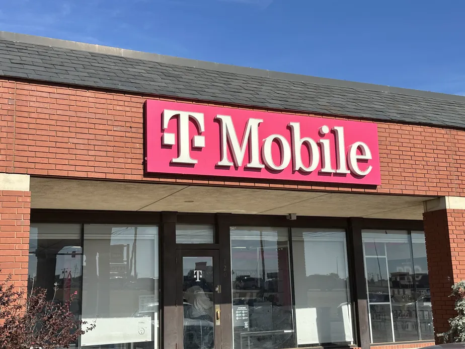  Exterior photo of T-Mobile Store at Brixton Square, Oklahoma City, OK 