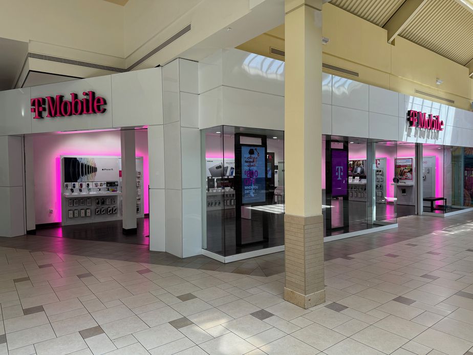 Exterior photo of T-Mobile Store at The Mall of Victor Valley, Victorville, CA