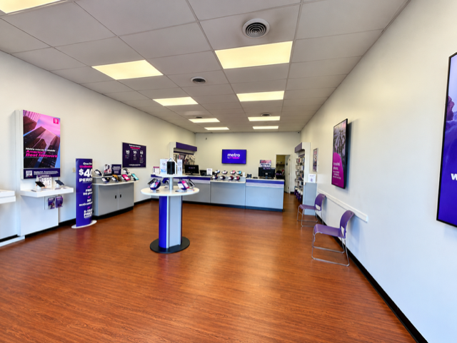 Metro by T-Mobile 5232 Chamberlayne Avenue - 5232 Chamberlayne Avenue 
