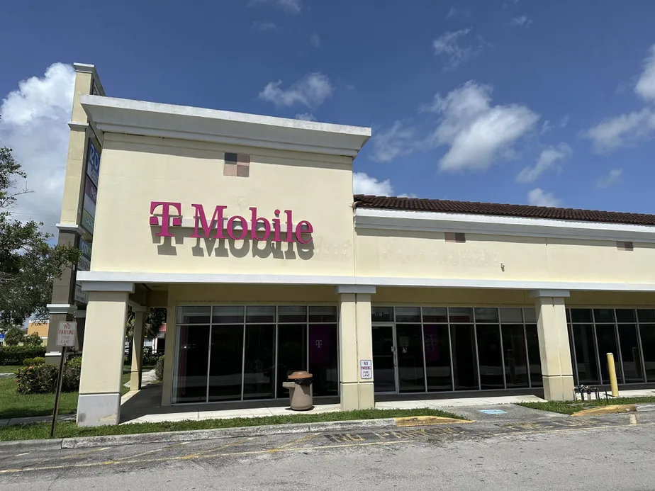 Exterior photo of T-Mobile Store at Cross County Plaza, West Palm Beach, FL