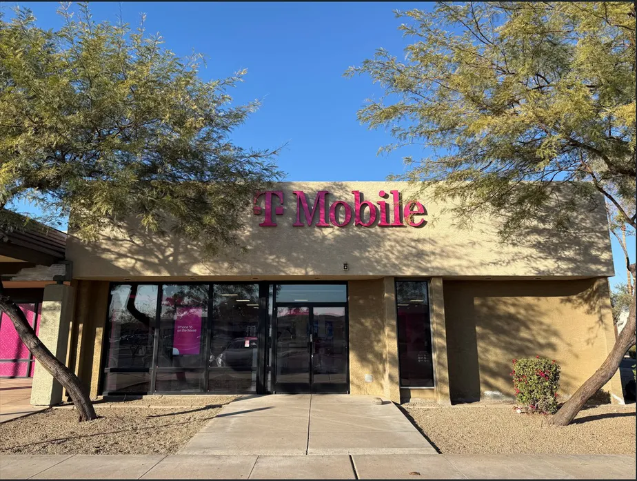  Exterior photo of T-Mobile Store at Southern & McClintock, Tempe, AZ 