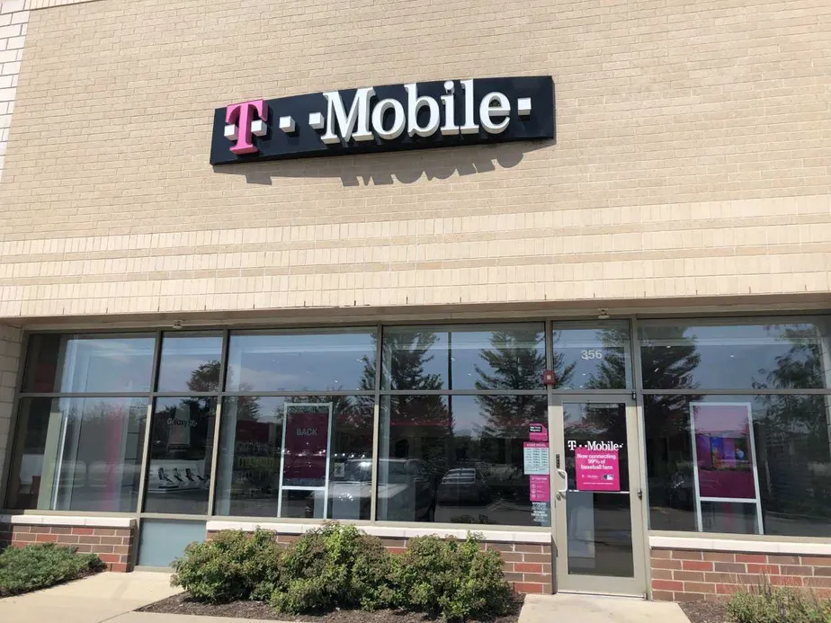 Exterior photo of T-Mobile store at Weber & Airport, Romeoville, IL
