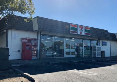 Image gallery for 7-Eleven
