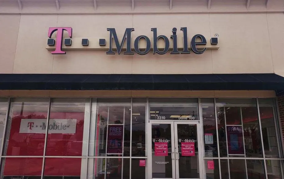 Exterior photo of T-Mobile store at Fm 518 & Walnut Dr, Pearland, TX