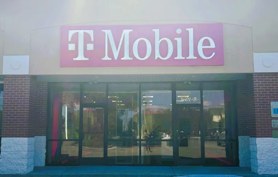  Exterior photo of T-Mobile Store at Carolina Beach Road & Piner Rd, Wilmington, NC 