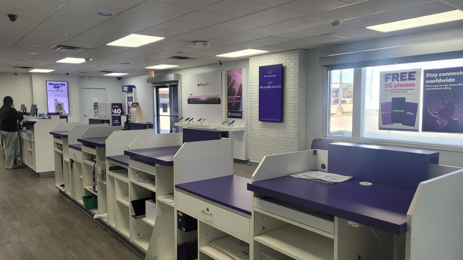 Metro by T-Mobile 105 S. Cedar Ridge Drive - 105 S. Cedar Ridge Drive 
