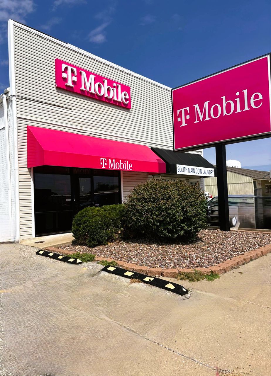 Exterior photo of T-Mobile Store at Main St & 15th St, Ottawa, KS