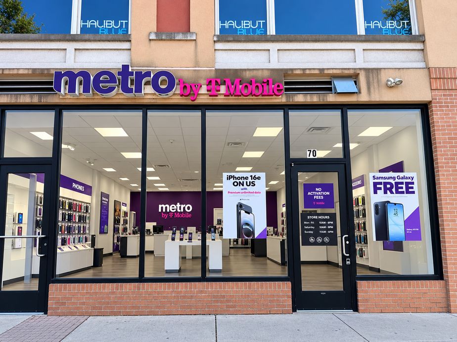 Metro by T-Mobile 70 S Main St - 70 S Main St