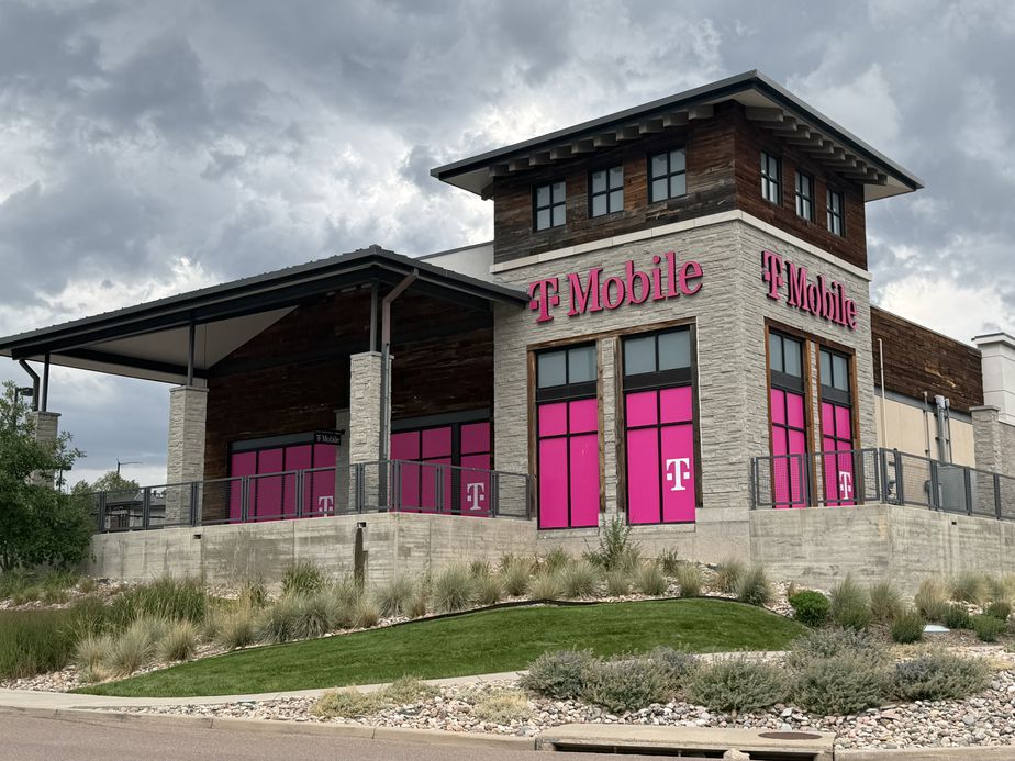 T-Mobile Founders Pkwy and New Memphis - 832 New Memphis Court 