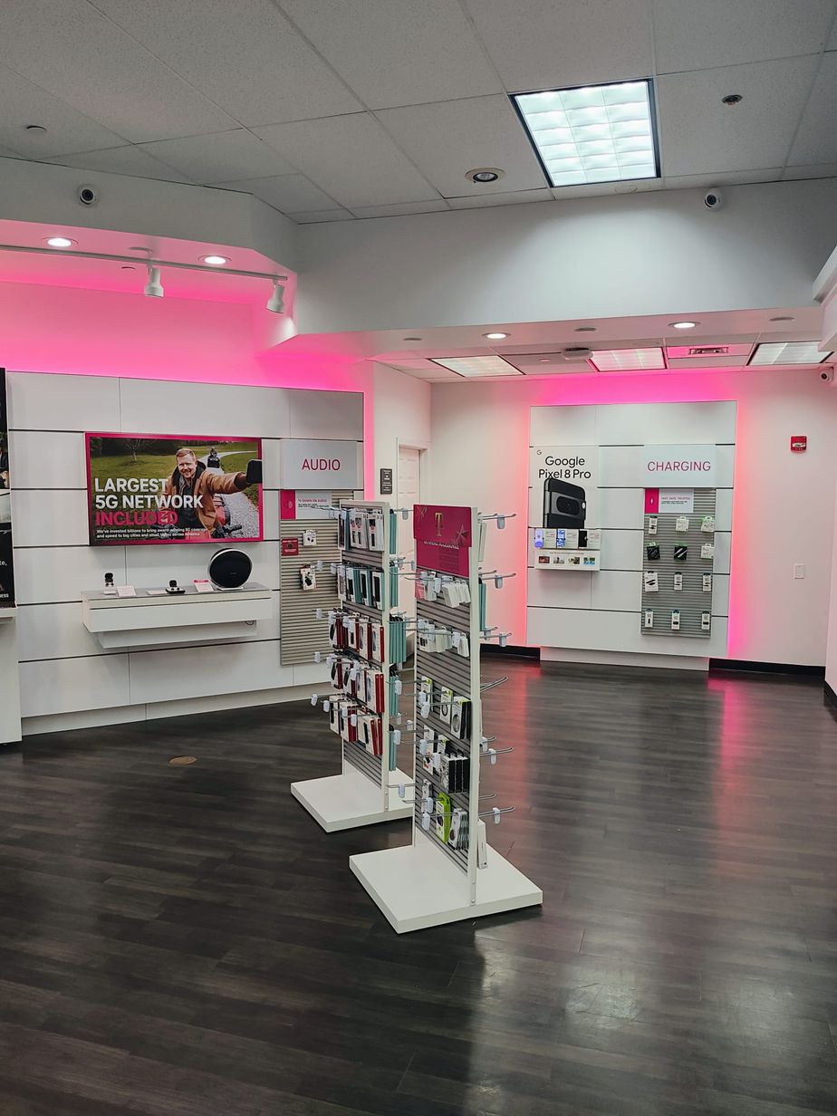 Interior photo of T-Mobile Store at Fox River Mall, Appleton, WI