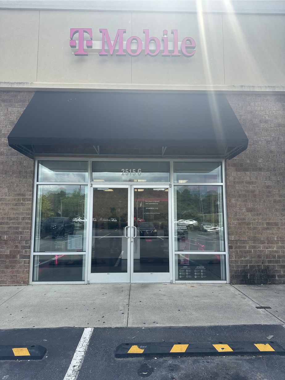 Exterior photo of T-Mobile Store at Hwy 74 & Roland, Monroe, NC