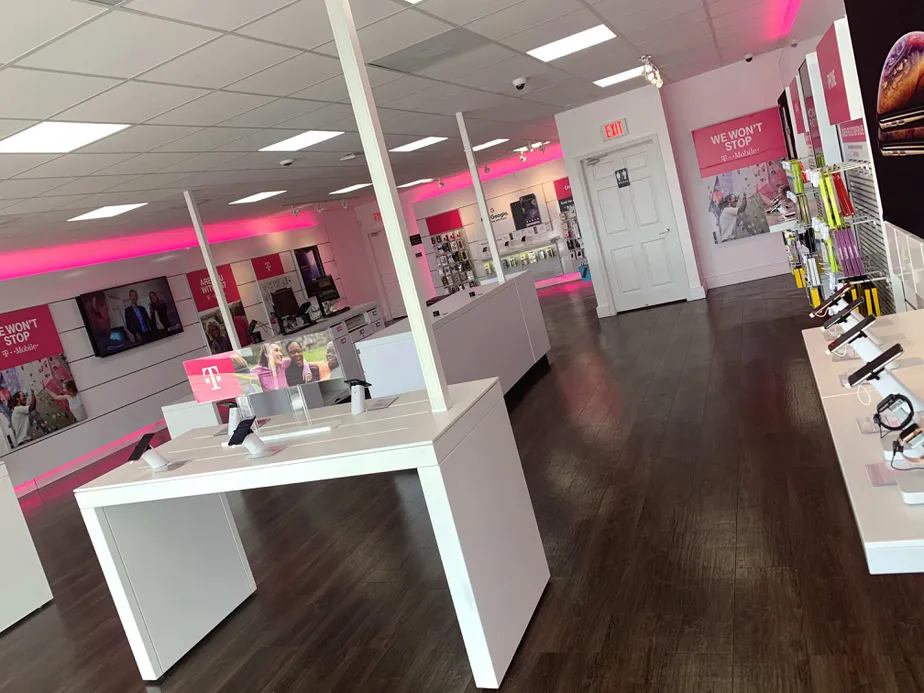 Interior photo of T-Mobile Store at US Highway 19 & SE 8th Terrace, Crystal River, FL