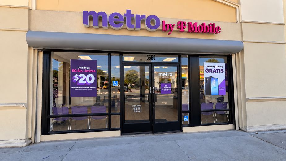 Metro by T-Mobile 5060 Whittier Blvd - 5060 Whittier Blvd 