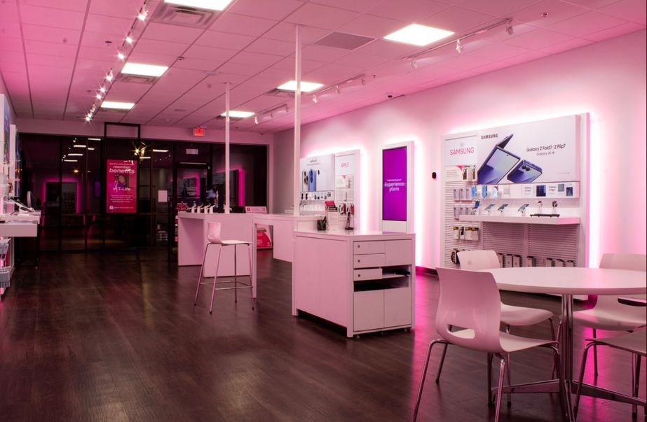  Interior photo of T-Mobile Store at Plaza Way & Milton, Flagstaff, AZ 