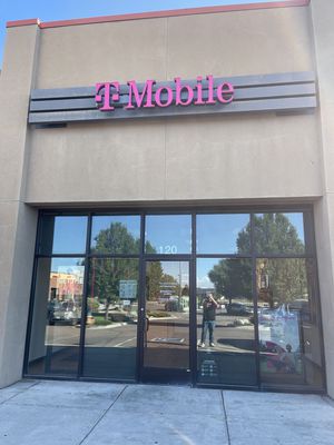T-Mobile Authorized Retailer