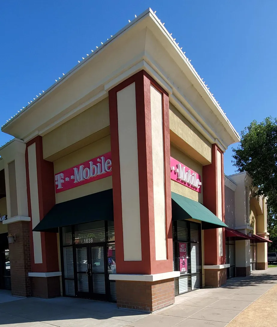 Exterior photo of T-Mobile store at Nut Tree Rd & Monte Vista, Vacaville, CA