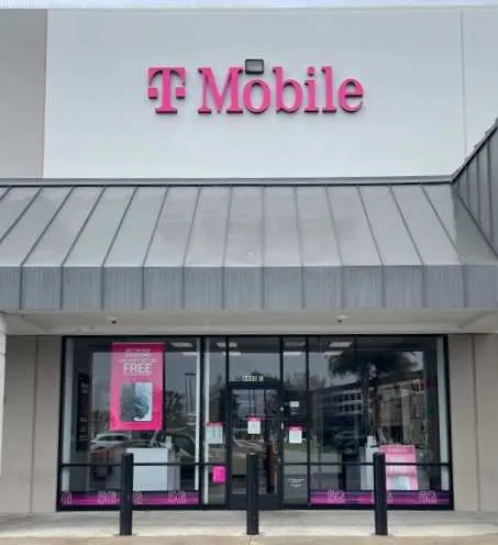 Exterior photo of T-Mobile store at Owensmouth Ave & Victory Blvd, Woodland Hills, CA