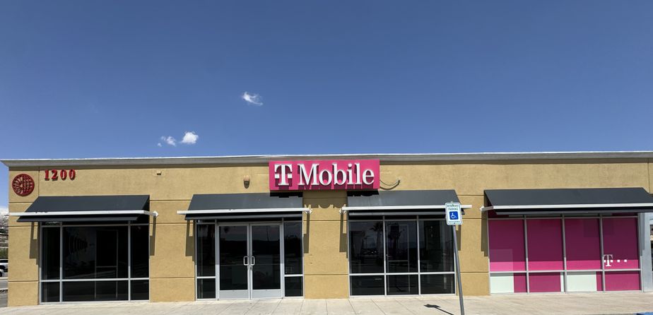 Exterior photo of T-Mobile Store at Mcrae Blvd & Wedgewood Dr, El Paso, TX