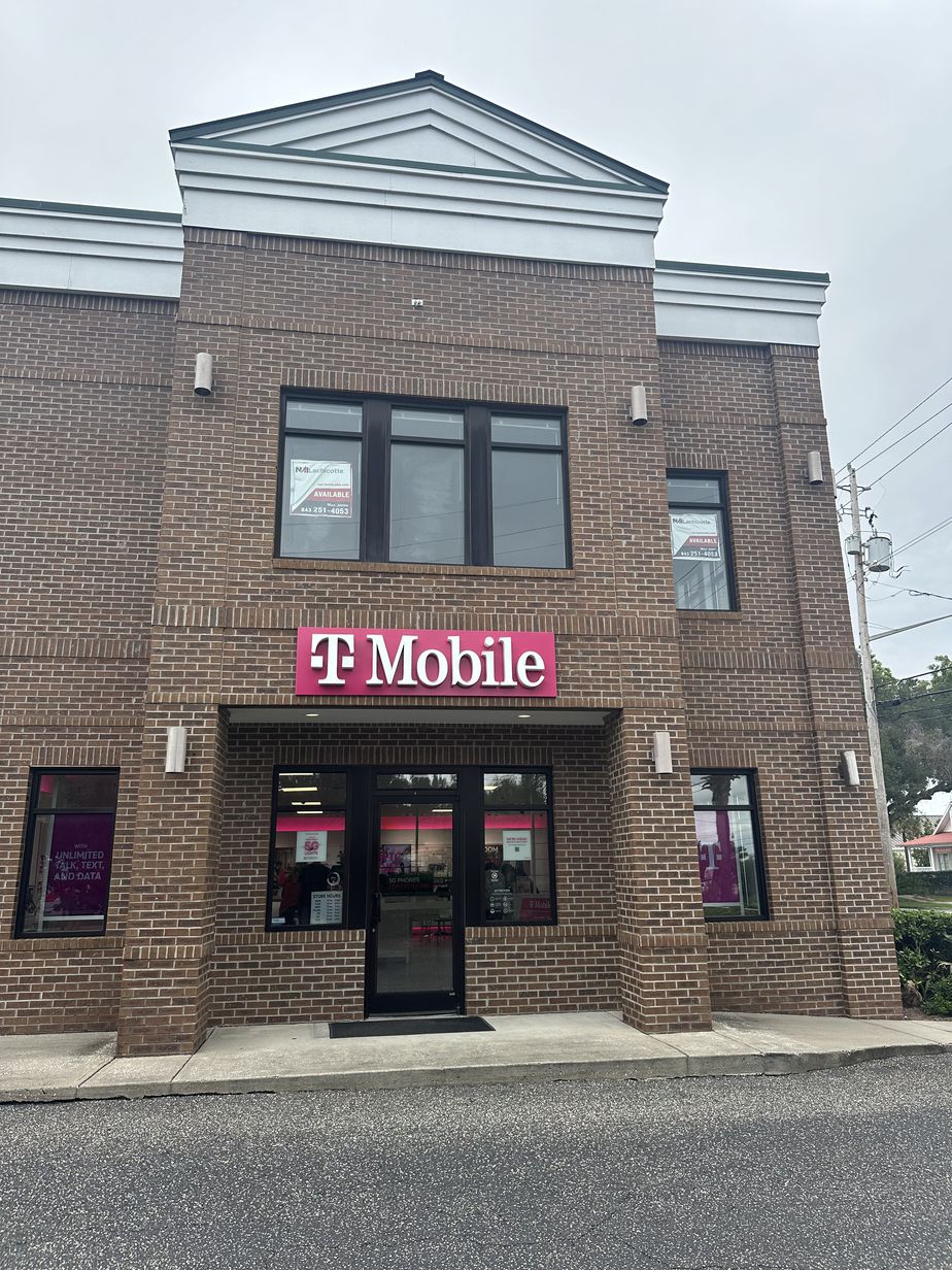 Exterior photo of T-Mobile Store at Georgetown SC - Church Street, Georgetown, SC