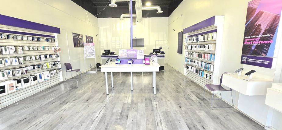 Metro by T-Mobile 4205 Little York Rd - 4205 Little York Rd 