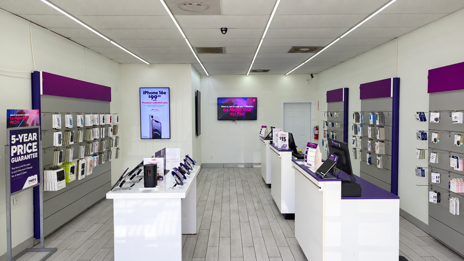 Metro by T-Mobile 5355 Aldine Mail Route Rd - 5355 Aldine Mail Route Rd 