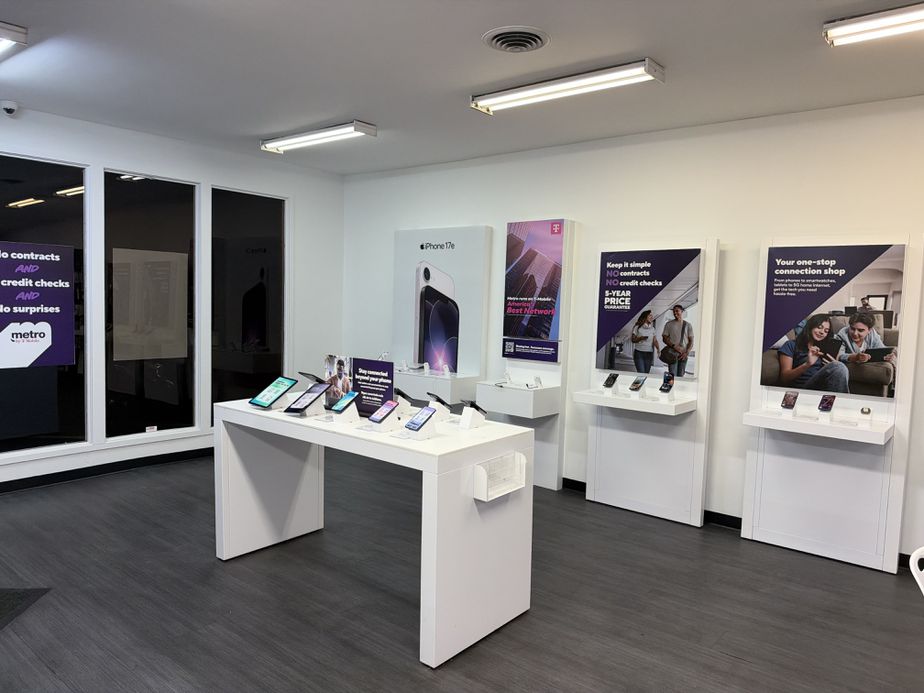 Metro by T-Mobile 602 Colusa Ave - 602 Colusa Ave 