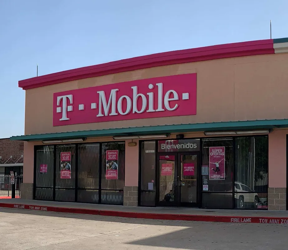 Exterior photo of T-Mobile store at Harrisburg & Wayside Drive 2, Houston, TX