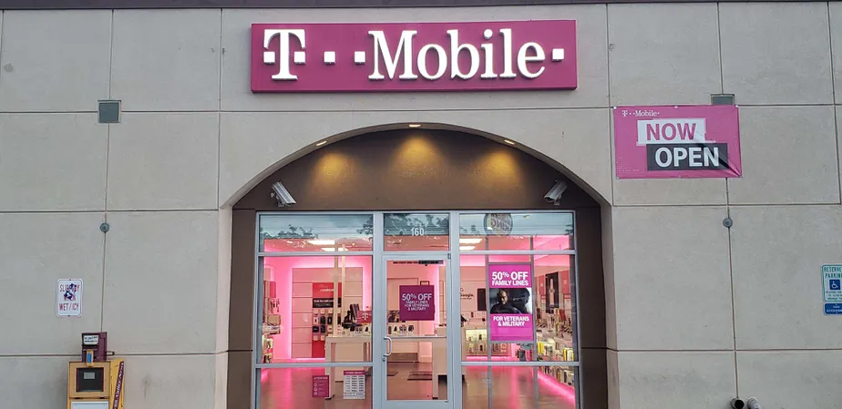 Exterior photo of T-Mobile store at Penny Ln & Us-95a, Fernley, NV