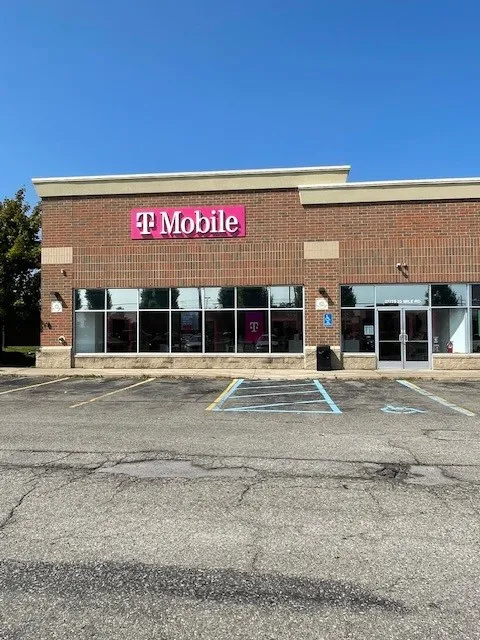  Exterior photo of T-Mobile Store at 23 Mile Rd & Gratiot, Chesterfield, MI 