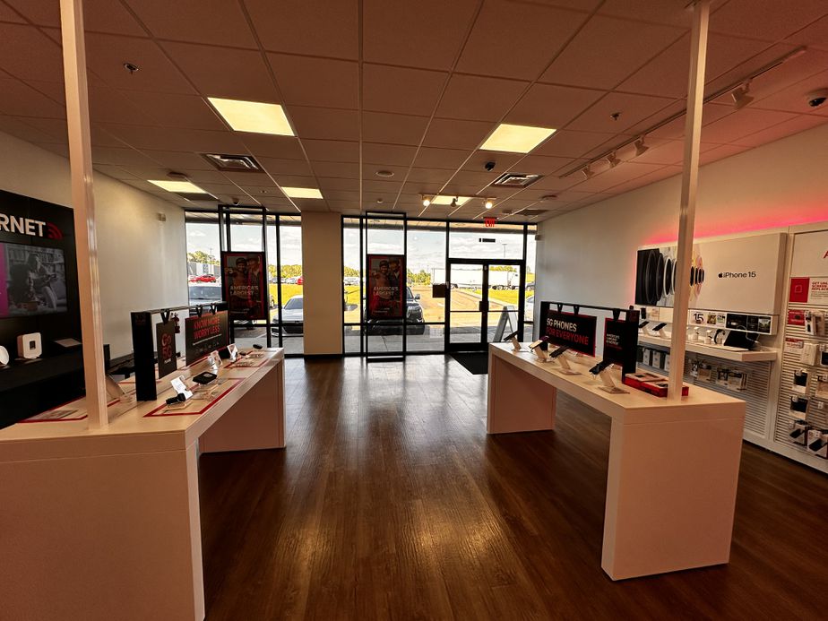 Interior photo of T-Mobile Store at Vicksburg Crossing, Vicksburg, MS