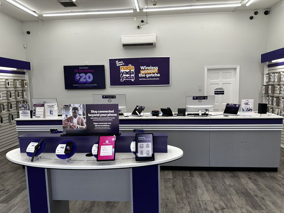 Metro by T-Mobile 342 Main St - 342 Main St 