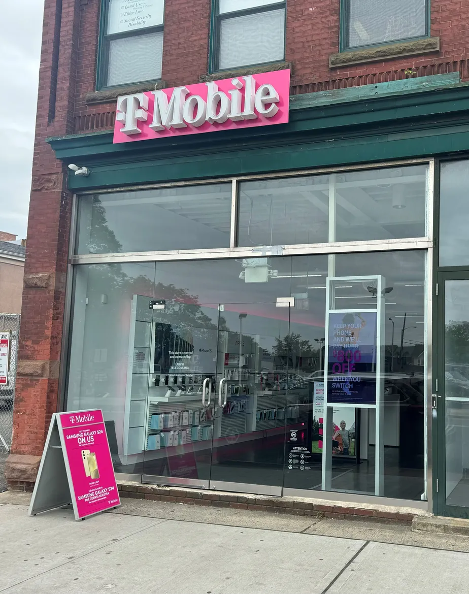  Exterior photo of T-Mobile Store at Broadway & 3rd Ave, Long Branch, NJ 