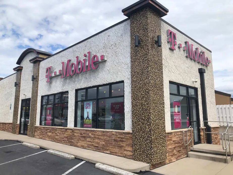  Exterior photo of T-Mobile store at E 3rd St & Clayton Ave, Williamsport, PA 