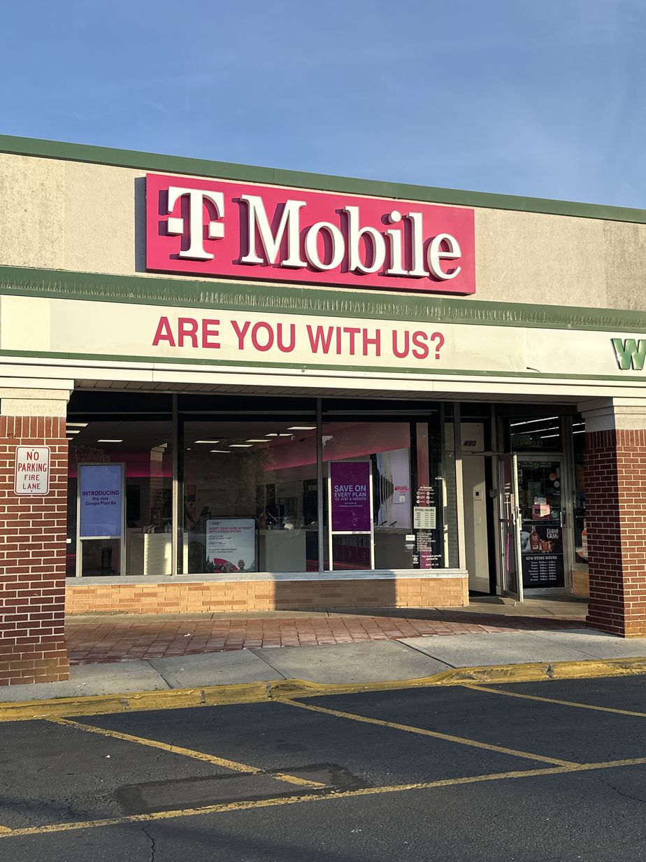 Exterior photo of T-Mobile Store at Union Blvd & Keith Ln, West Islip, NY