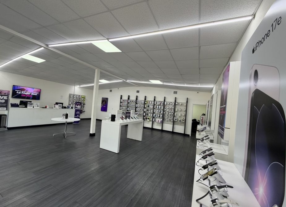 Metro by T-Mobile 7016 HARRISBURG BLVD - 7016 HARRISBURG BLVD 
