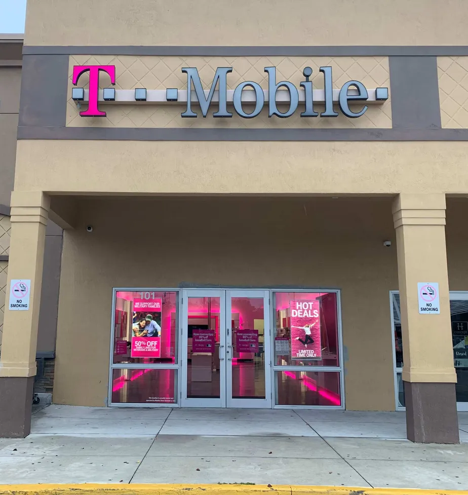 Exterior photo of T-Mobile store at Nw 167 St & Nw 37th Ave, Miami Gardens, FL