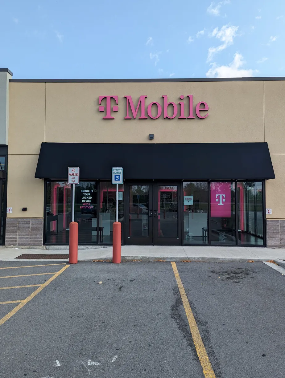 Exterior photo of T-Mobile Store at Eastern Blvd & Hwy 20, Canandaigua, NY