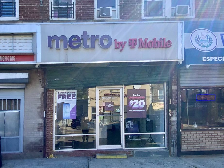 Metro by T-Mobile 599 Broadway - 599 Broadway 