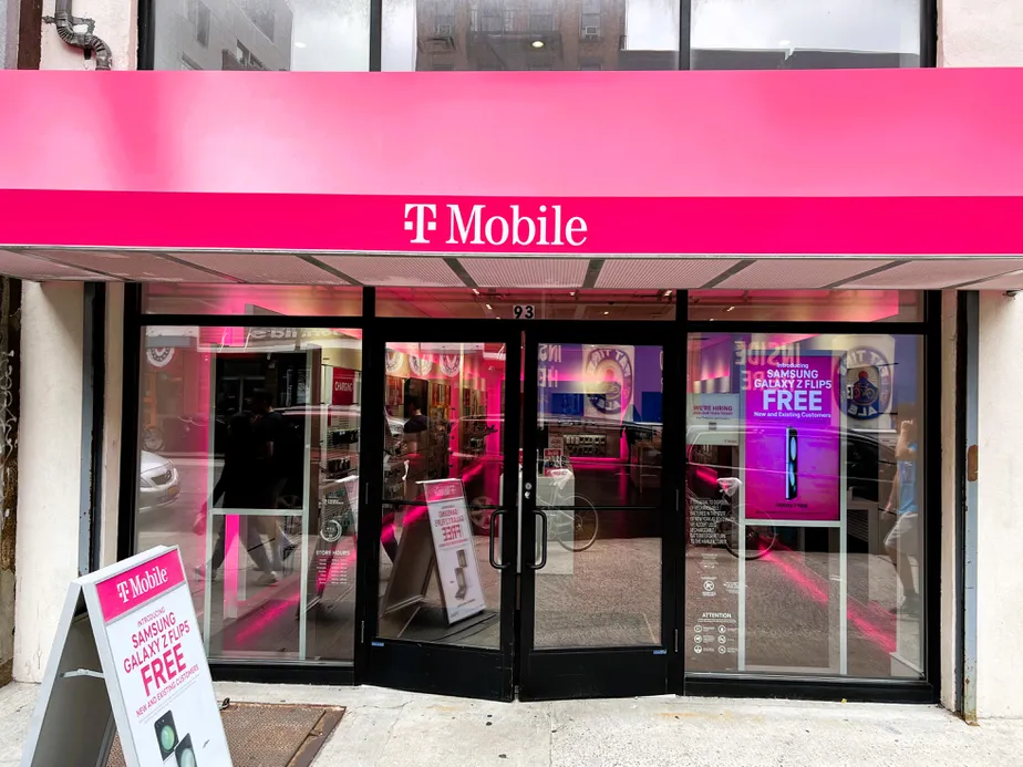 Exterior photo of T-Mobile Store at Court & Livingston, Brooklyn, NY