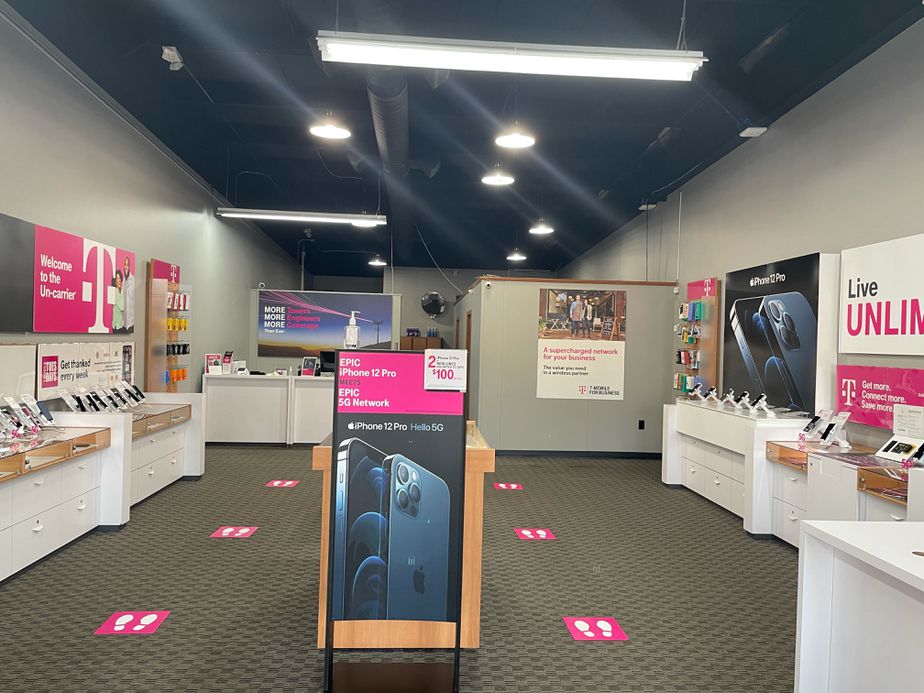 Interior photo of T-Mobile Store at S Euclid Ave & W Ivy St, Bay City, MI