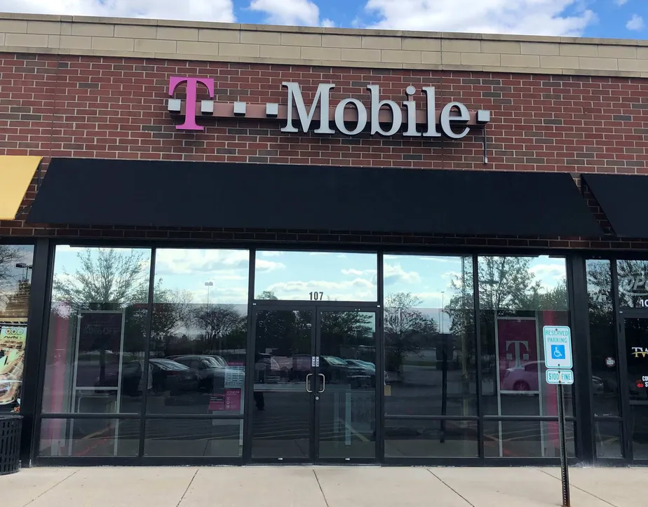 Exterior photo of T-Mobile Store at Rt 59 & Fox Valley Center, Aurora, IL