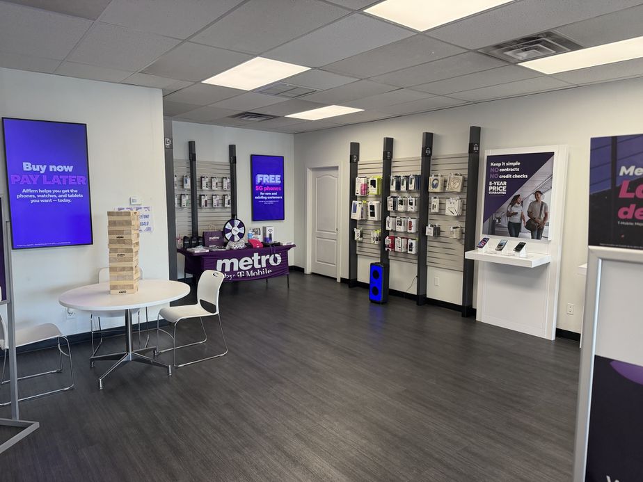 Metro by T-Mobile 262 S 700 E St - 262 S 700 E St 