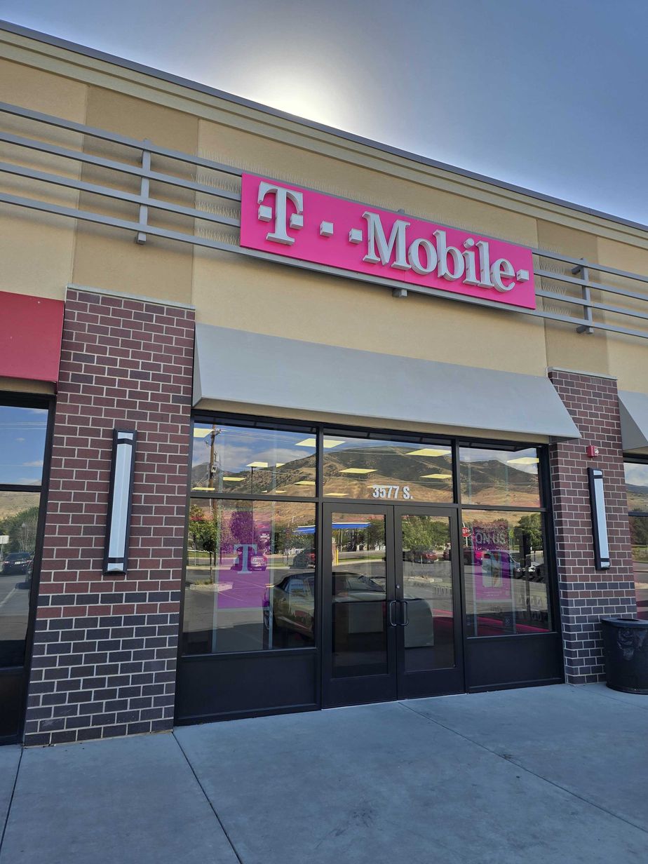 Exterior photo of T-Mobile Store at Arbor Park, Magna, UT