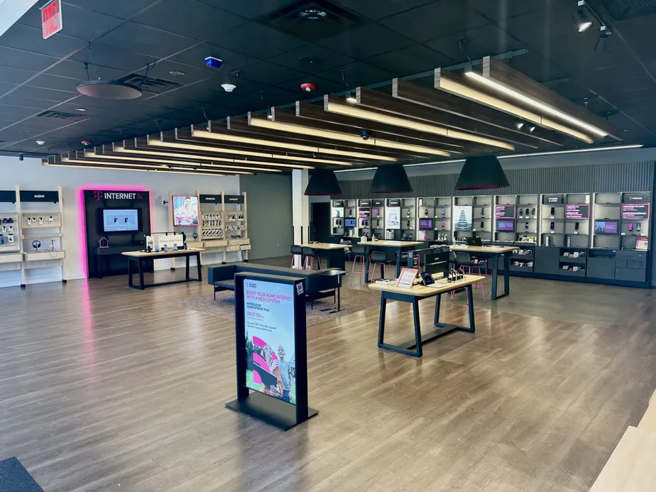  Interior photo of T-Mobile Store at Bloomfield & Watessing, Bloomfield, NJ 