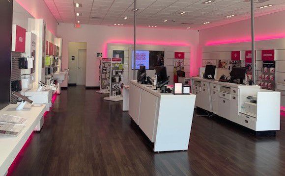 Interior photo of T-Mobile Store at Collier Blvd & Tamiami Trail, Naples, FL