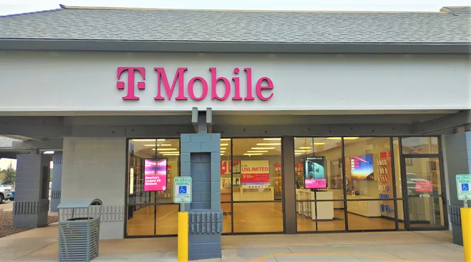  Exterior photo of T-Mobile store at S Plaza Way & S Milton Rd, Flagstaff, AZ 
