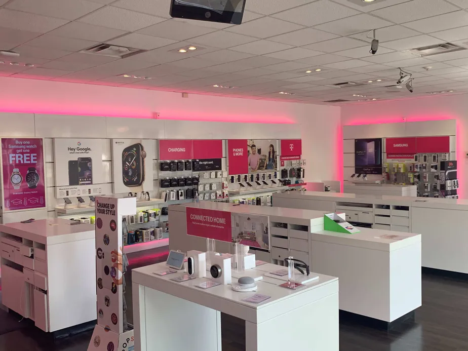 Interior photo of T-Mobile Store at Savannah I, Savannah, GA